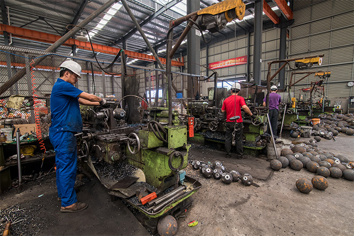 威海网架配件车间